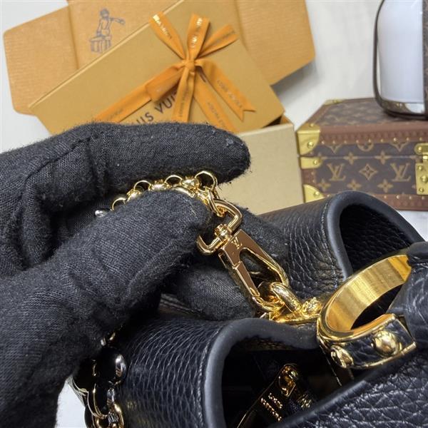 2026120164255327 270